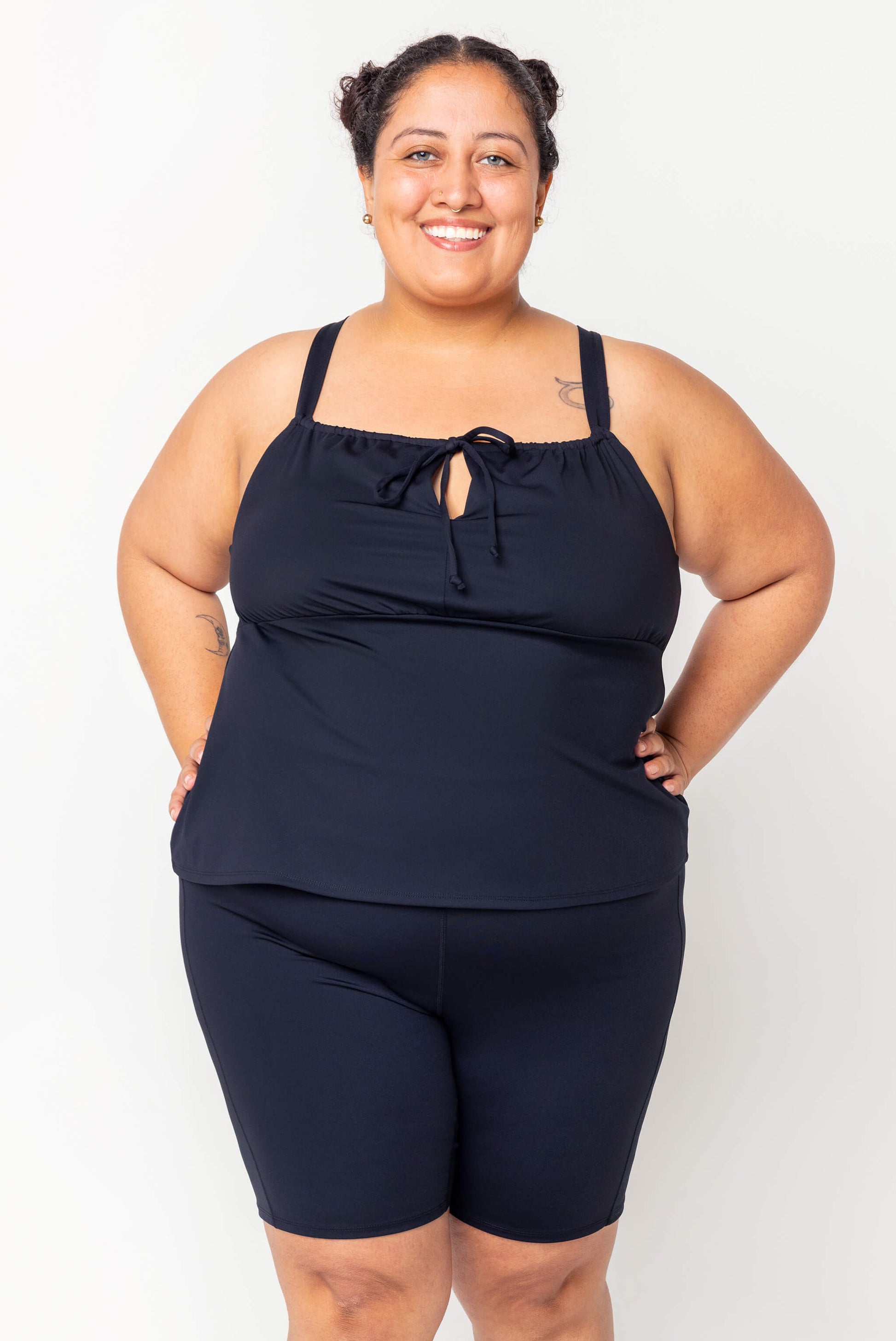 front view model wearing black Plus size swim tankini size 2X