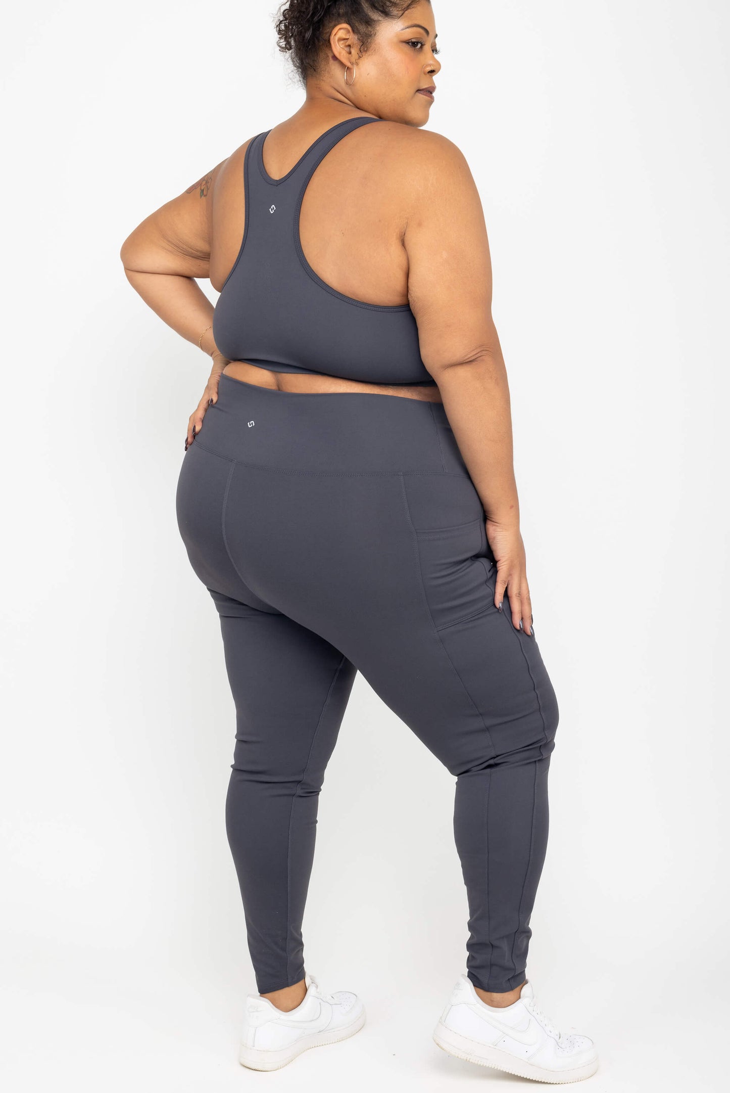 Back view of model wearing Superfit Hero SuperHold™ Ankle Leggings, color Carbon, Size 3X