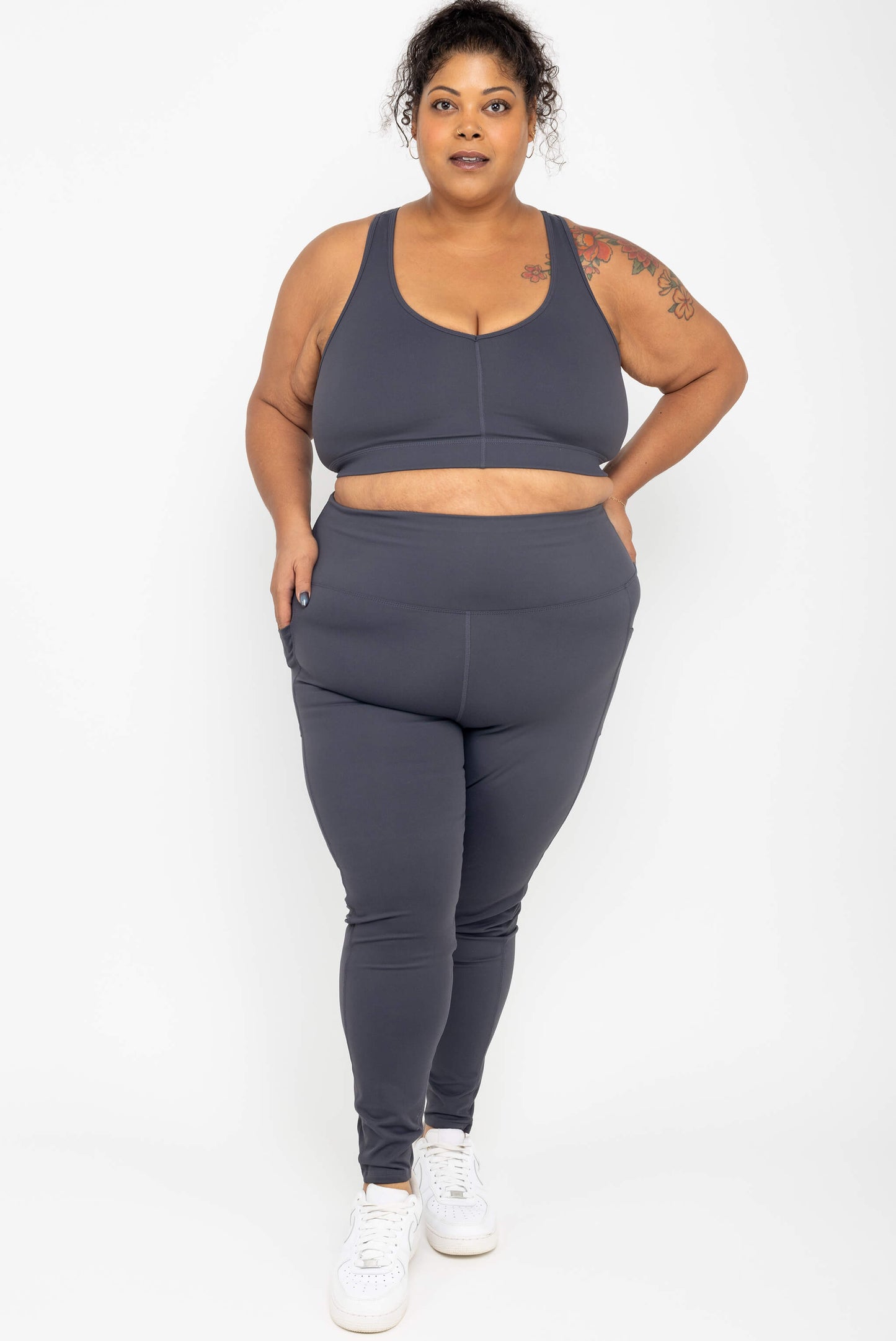 Model wearing Superfit Hero SuperHold™ Ankle Leggings, color Carbon, Size 3X