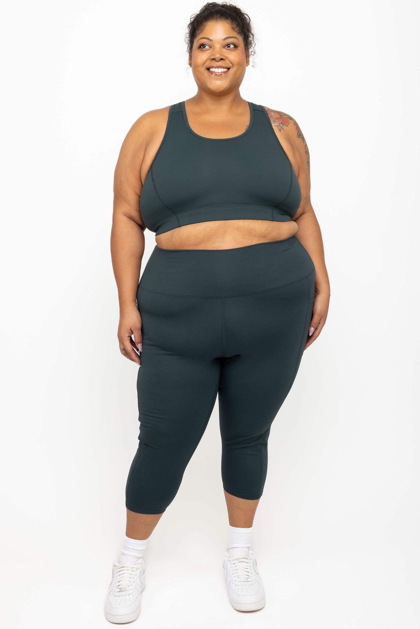 Front view of Superfit Hero plus size compression activewear capris size 3X color evergreen
