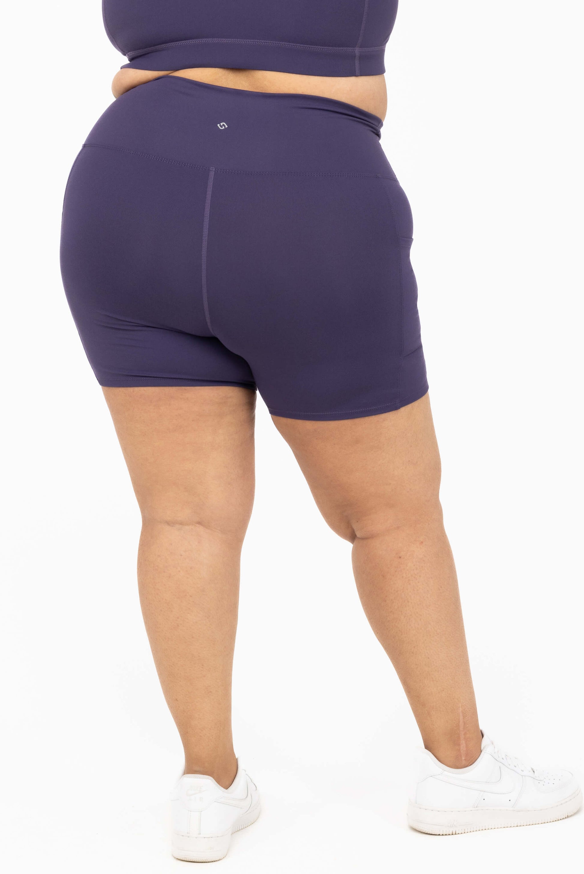 6 inch plus size pocket shorts deep purple back view size 2x