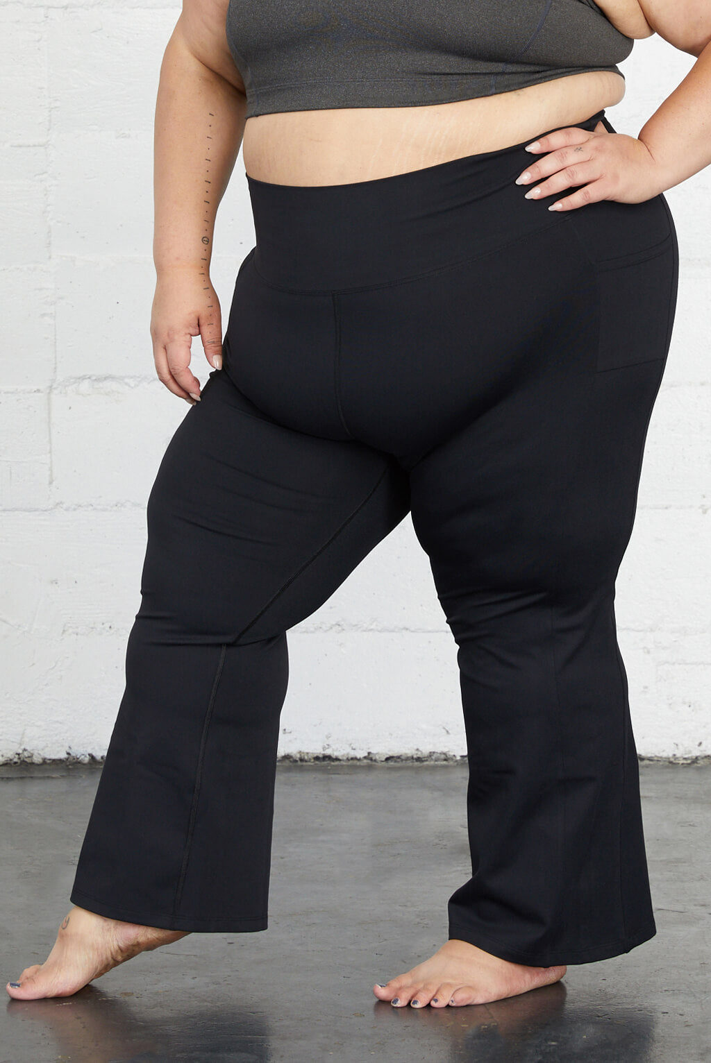  PINSPARK Black Flare Leggings for Women with Pockets