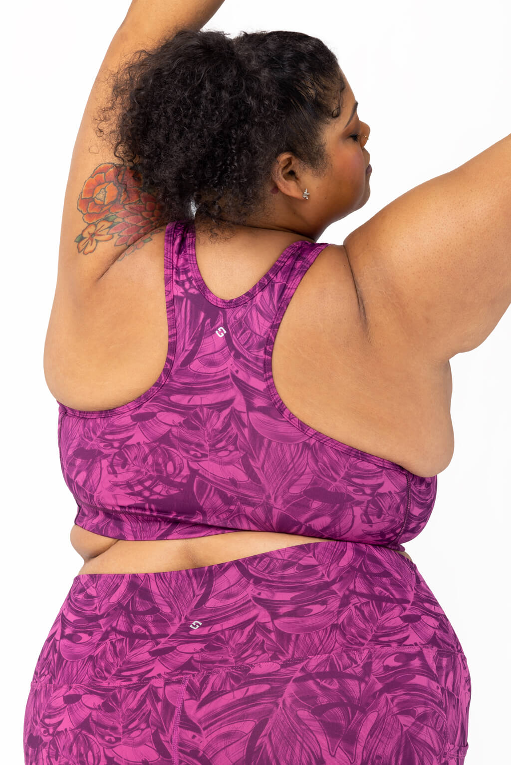 plus size compression sports bra, cactus leaf, back