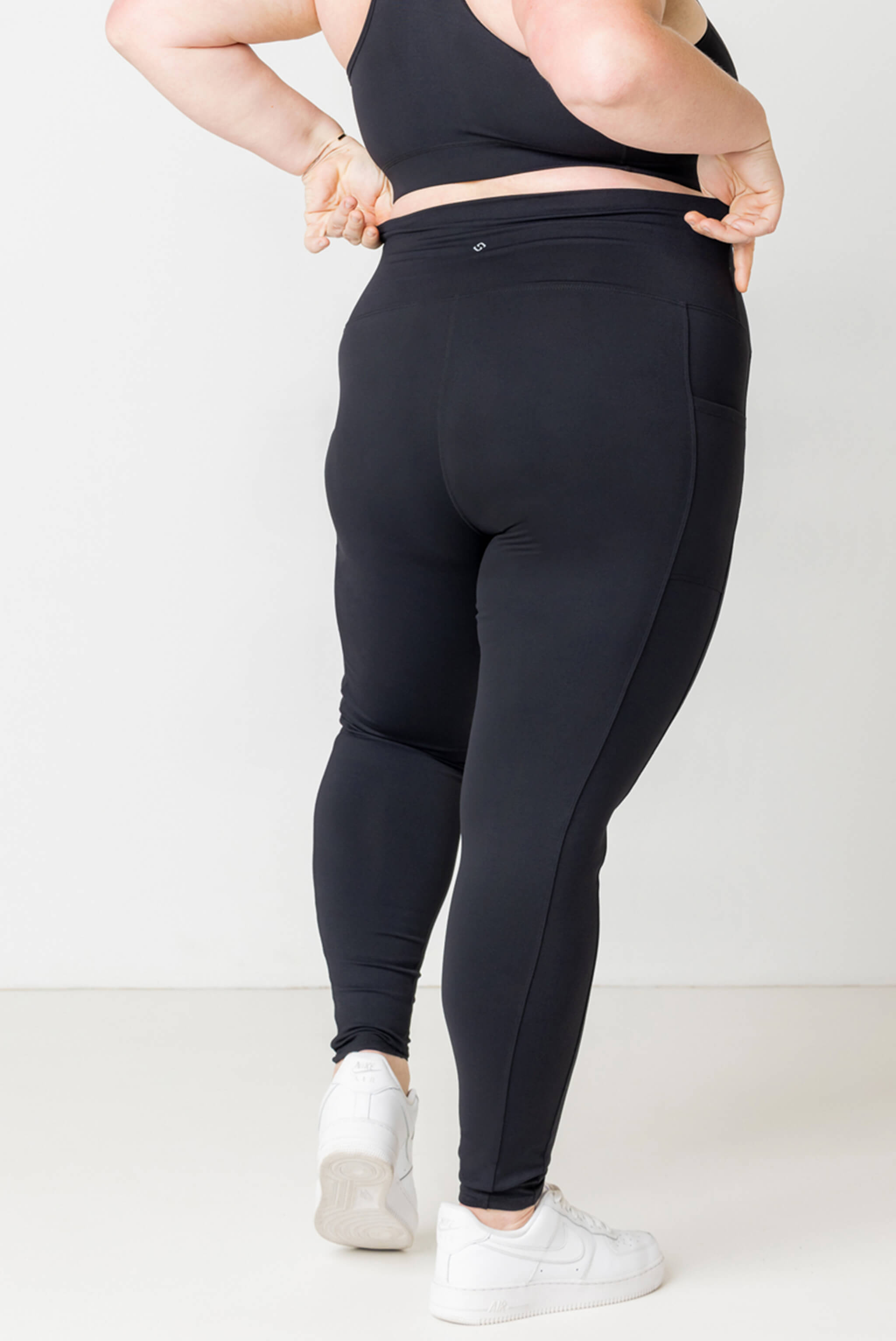 Plus Size Pocket Ankle Leggings Black Superfit Hero