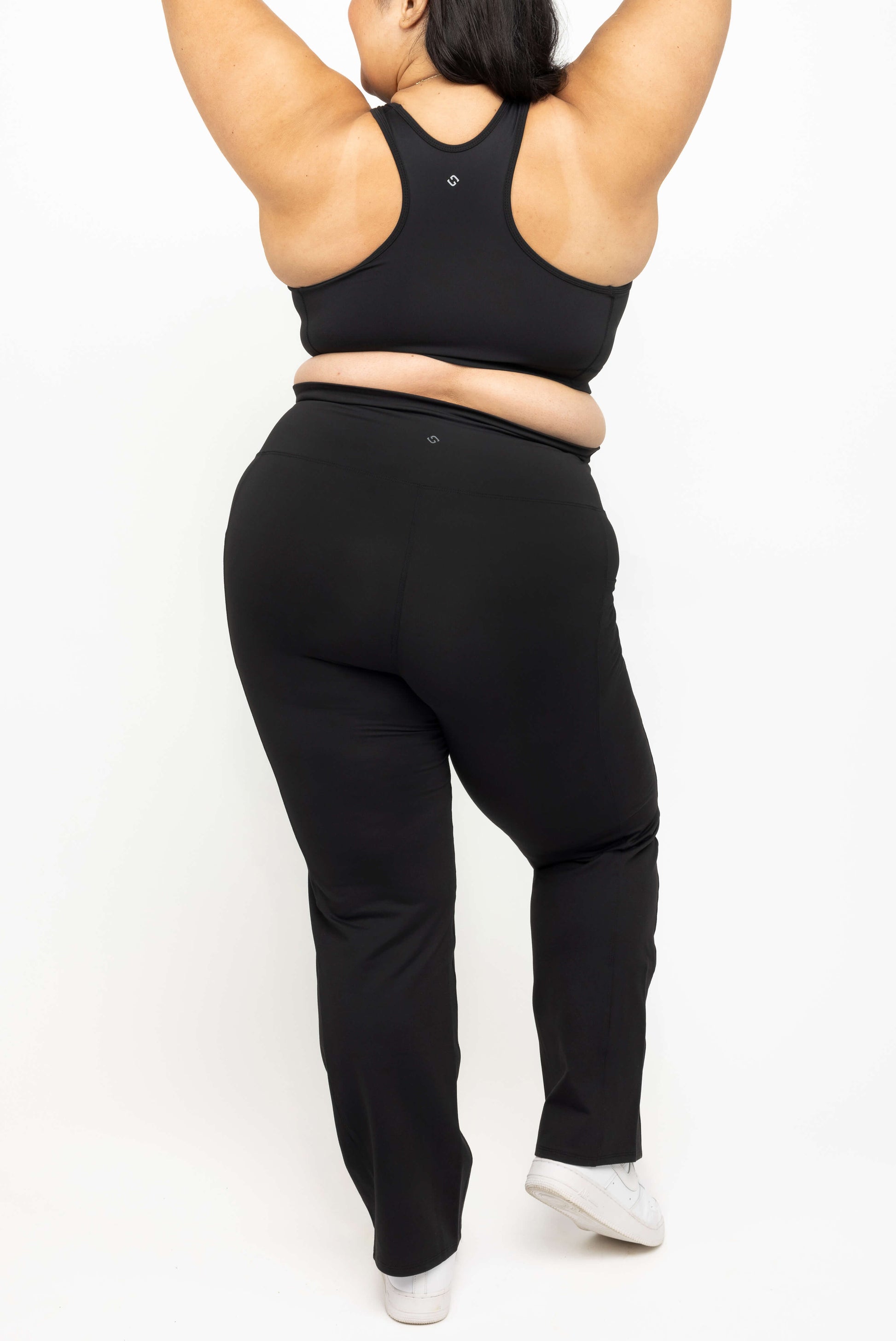 Back view of Superfit Hero plus size straight leg legging with pockets size 2X