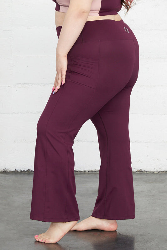 Plus Size Burgundy Bow Accent Side Pockets Leggings