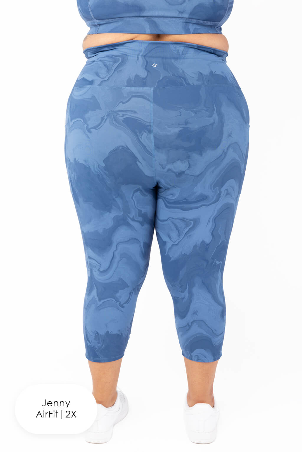 plus size compression capri leggings, moonlight marble, with pockets, back
