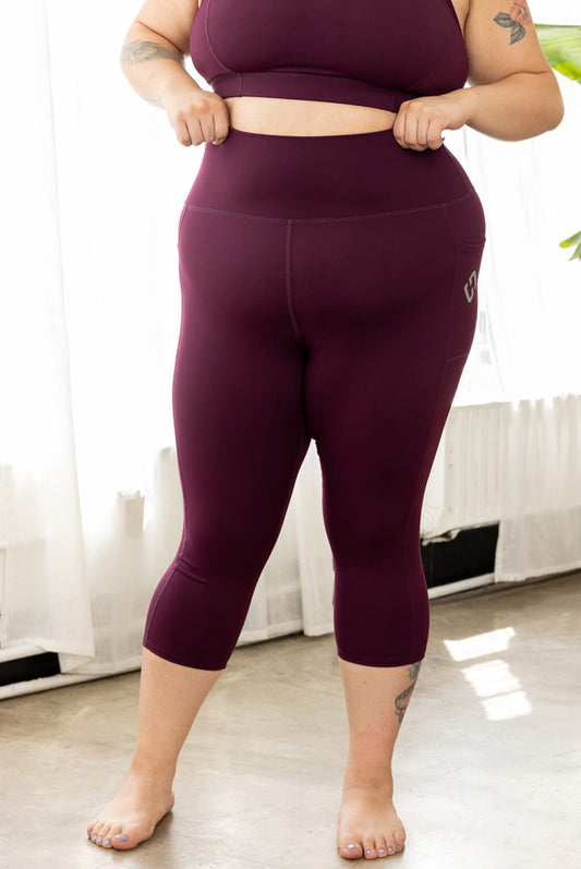 compression capri leggings with pockets for plus size women, burgundy, front