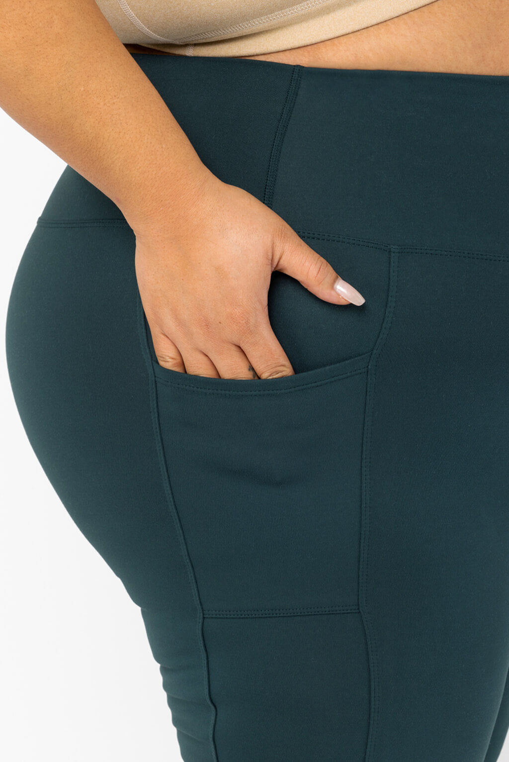 Plus Size Leggings with Pockets in Evergreen_large phone pocket