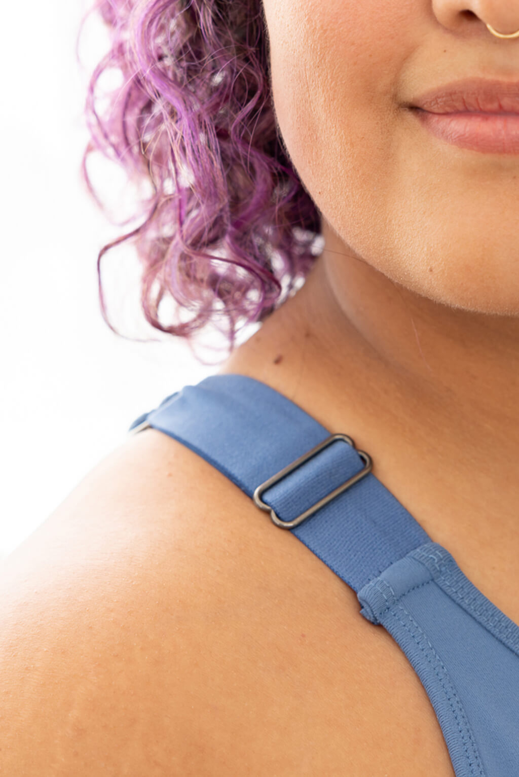 Blue Deep V-neck Front Zipper Beautiful Back Strap Bra – Nightytonight